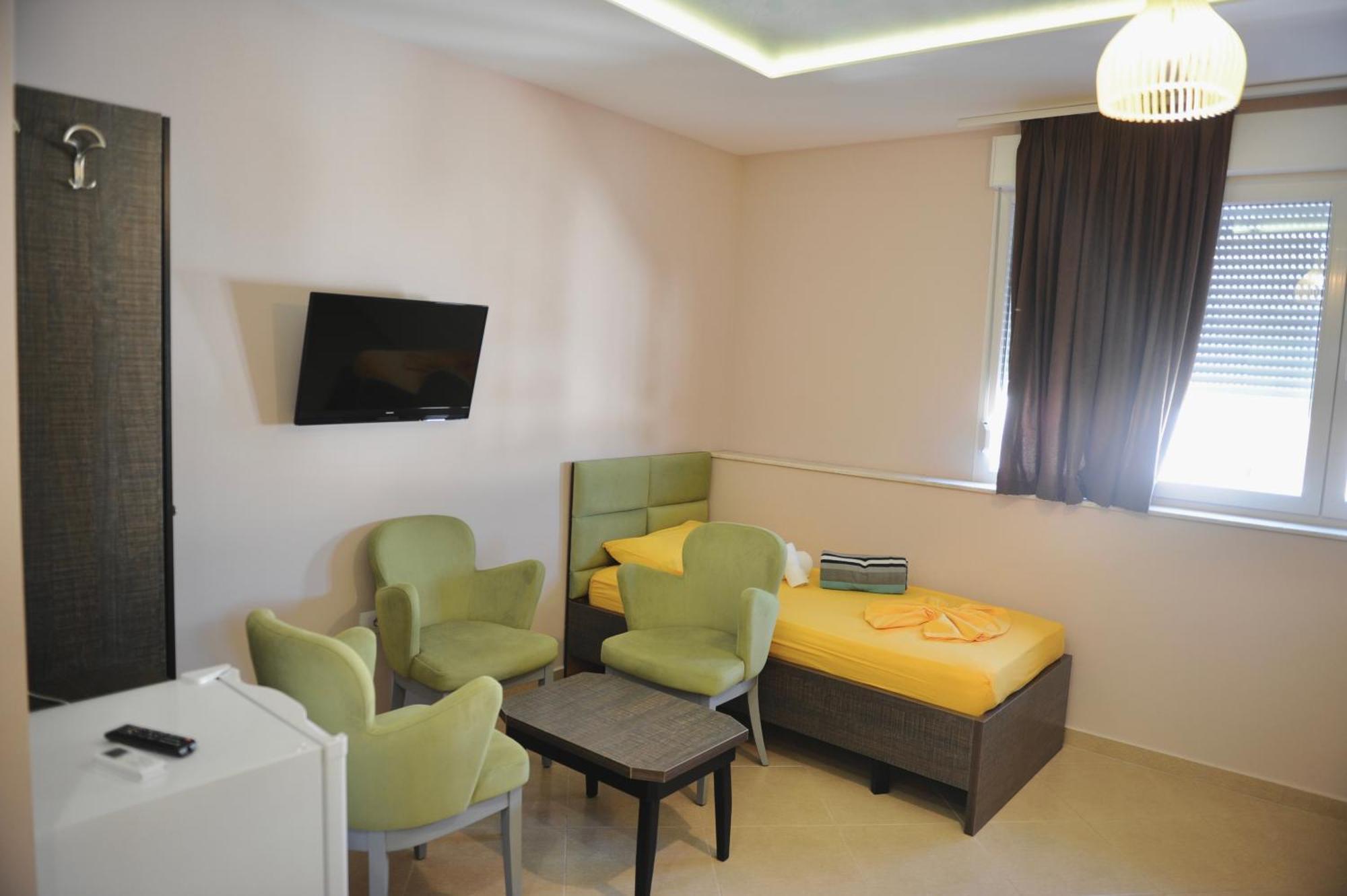 Hotel Fish Land Plazhi San Pietro Exterior photo