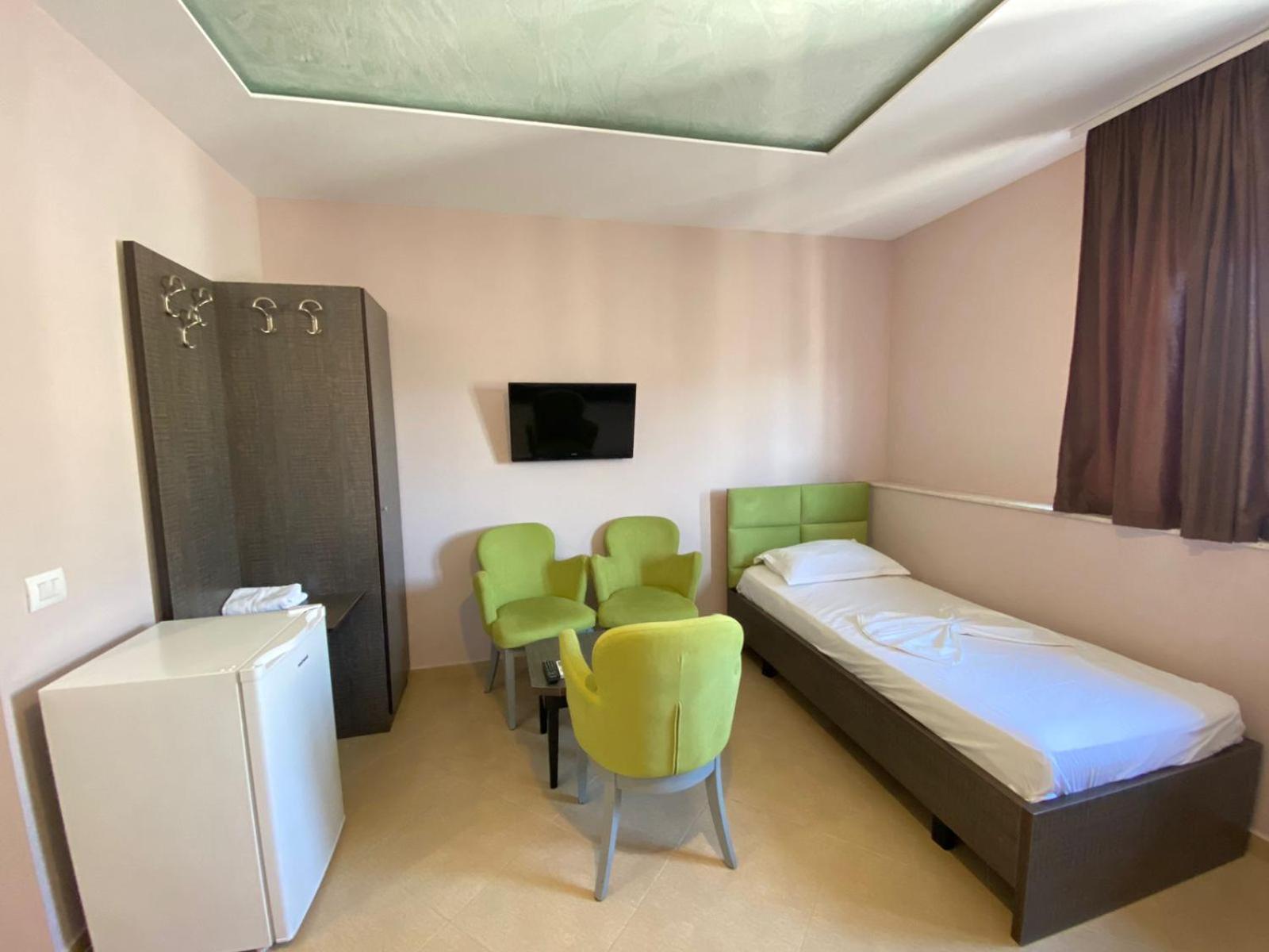 Hotel Fish Land Plazhi San Pietro Exterior photo
